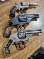 3 assorted pistols non firing parts only