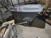 Rubbermaid heavy duty dump cart w/lid