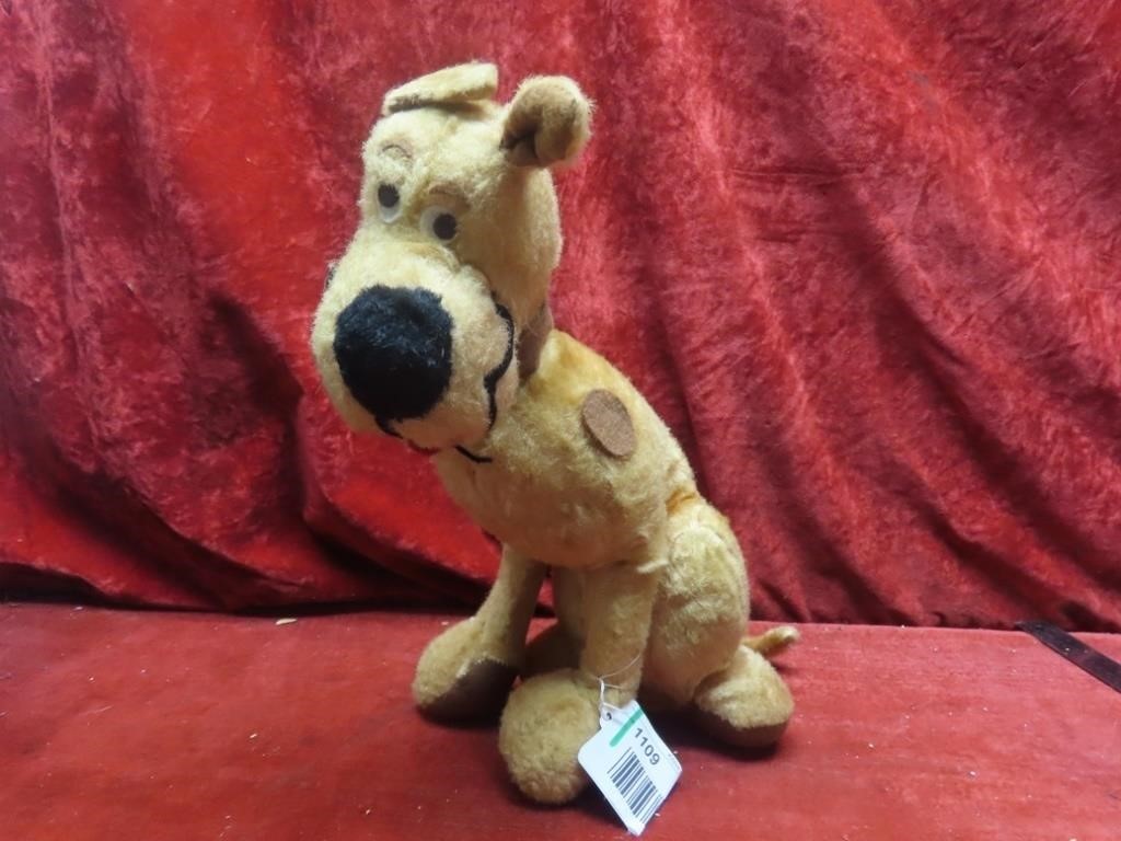 Early 1970 18" Plush Scooby Doo stuffed animal.