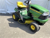 John Deere LA105 Riding Mower