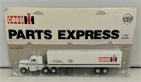 Case IH Parts Express 18 Wheeler NIP