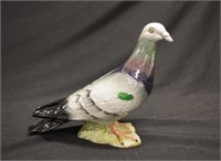 Beswick pigeon - second version