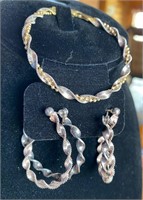 TWISTED EARRINGS AND BRACELET