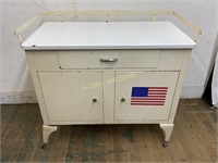 METAL 1 DRAWER 2 DOOR CABINET ON  WHEELS