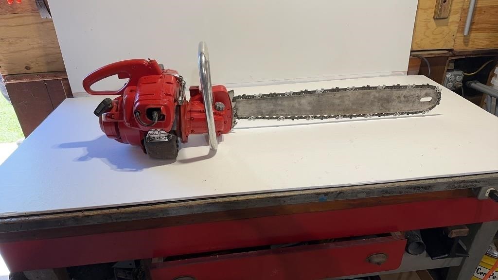 Mall vintage Chainsaw 32” Bar