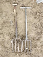 Pair of Pitch Forks