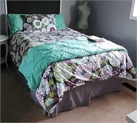 Double Bed with Bedding - BR2
