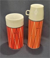 2 VTG Worthall Thermos