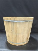 Durabase cedar barrel planter 19" w x 15"h