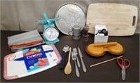 Lot of Cutting Boards, Pioneer Woman Scale,