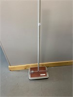 Vtg Bissell Custom Carpet Sweeper