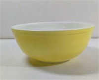 Vintage Pyrex Yellow Large Mixing Bowl