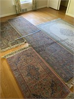 4 rugs , the longest rug is approximate 26 inches