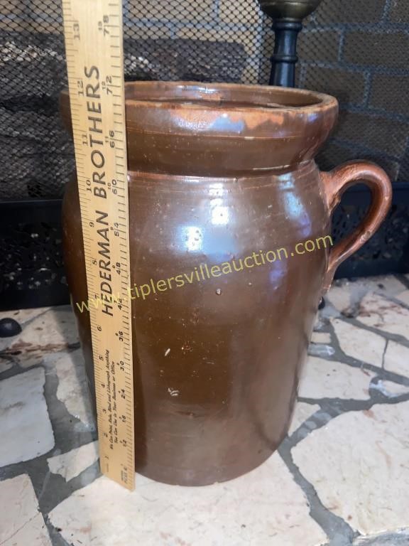 Brown Mississippi stoneware churn with handle no