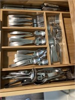 Silverware: steak knives, butter knives, spoons,