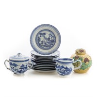 13 Chinese Export Canton porcelain table articles