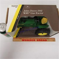 Ertl John Deere 1961 "4010" gas tractor