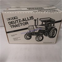 Ertl Deutz- Allis 1/16 scale tractor