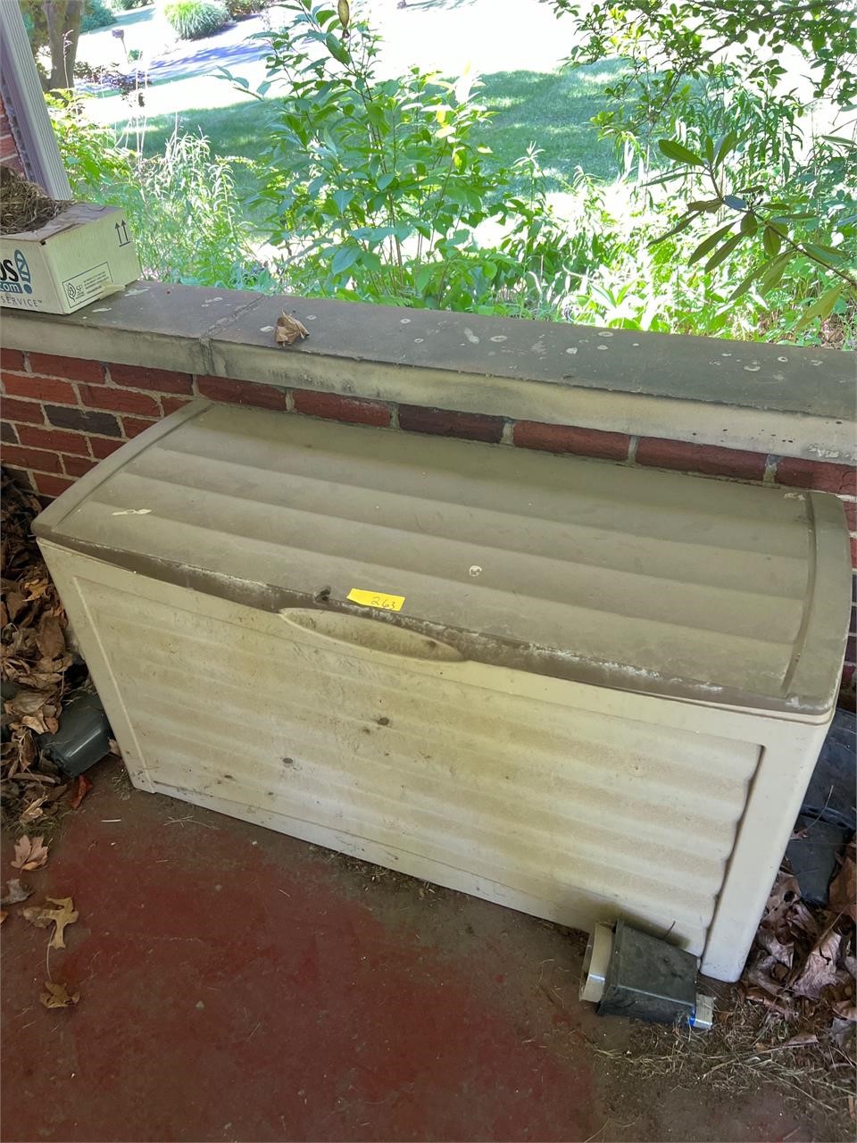 Outdoor Storage Container • READ B4 YOU BID •