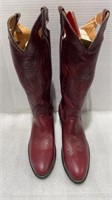Size 8.5 AA cowboy boot