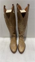 Size 6 AA, cowboy boot