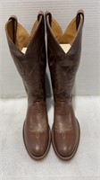 Size 8 AA cowboy boot
