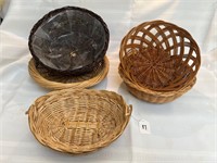 5 piece assorted baskets