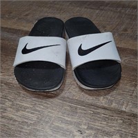 White NIKE Boys Slides - Size 13C