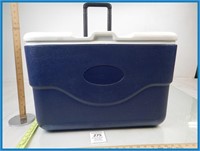 COLEMAN COOLER WITH WHEELS