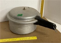 Mirro 6 Qt Aluminum Pressure Cooker Pan