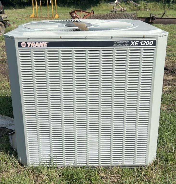 Trane XE 1200 Air conditioning Unit