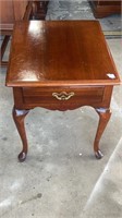 Thomasville Queen Anne One Drawer End Table