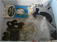 Picture Frame Stands / Plate Hanger Lot