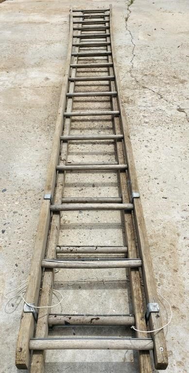 15' 10" Wooden Adjustable Ladder