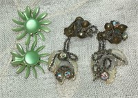 (2) Pairs Vintage Clip Earrings:  Green Flowers,