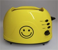 NEW Happy Face Yellow Toaster CT-819G