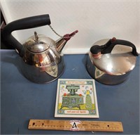 Tea Kettles & Swedish Ceramic tile