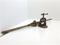 Pipe Vise and Threading Tool