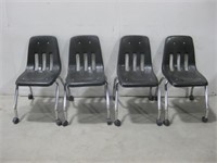 15"x 16"x 30.75" Four Plastic Chairs W/Wheels