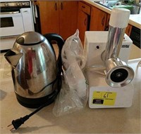 Maverick food grinder and hot pot