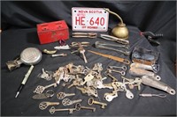 Lot of old keys, nutcrackers, openers & more
