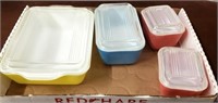 ASSORTED SIZE PYREX COVERED BAKING DISHES