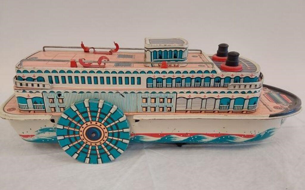 MODERN TOYS- QUEEN RIVER BOAT- 
MADE IN JAPAN -