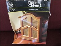 VINTAGE DOOR CHIME IN ORIGINAL BOX