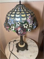 TABLE LAMP - STAINED/LEADED GLASS SHADE (FLORAL)