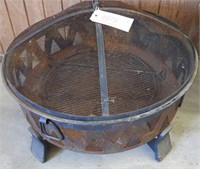 Patio fire pit with lid/wire cover - 14" T x 30" D