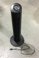 Air Monster 32 in tower fan w/ remote - works
