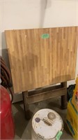 Folding workbench