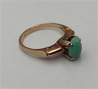 10k Gold & Green Jade Ring Size 2