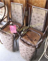 4 old chairs (need repair)